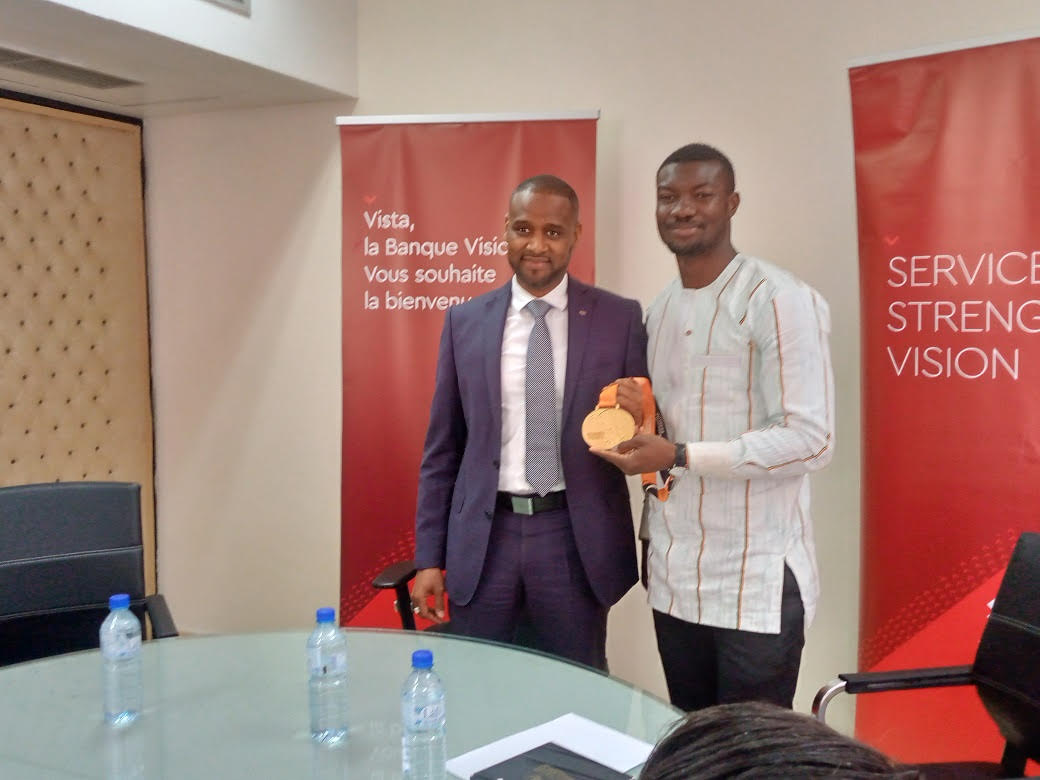 Soutien à l’athlétisme : Hugues Fabrice Zango fait ambassadeur par Vista Bank